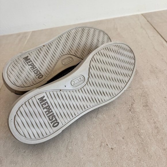 MEPHISTO Air Relax Black Snakeskin Platform Sneakers Size 8.5 - Picture 9 of 10